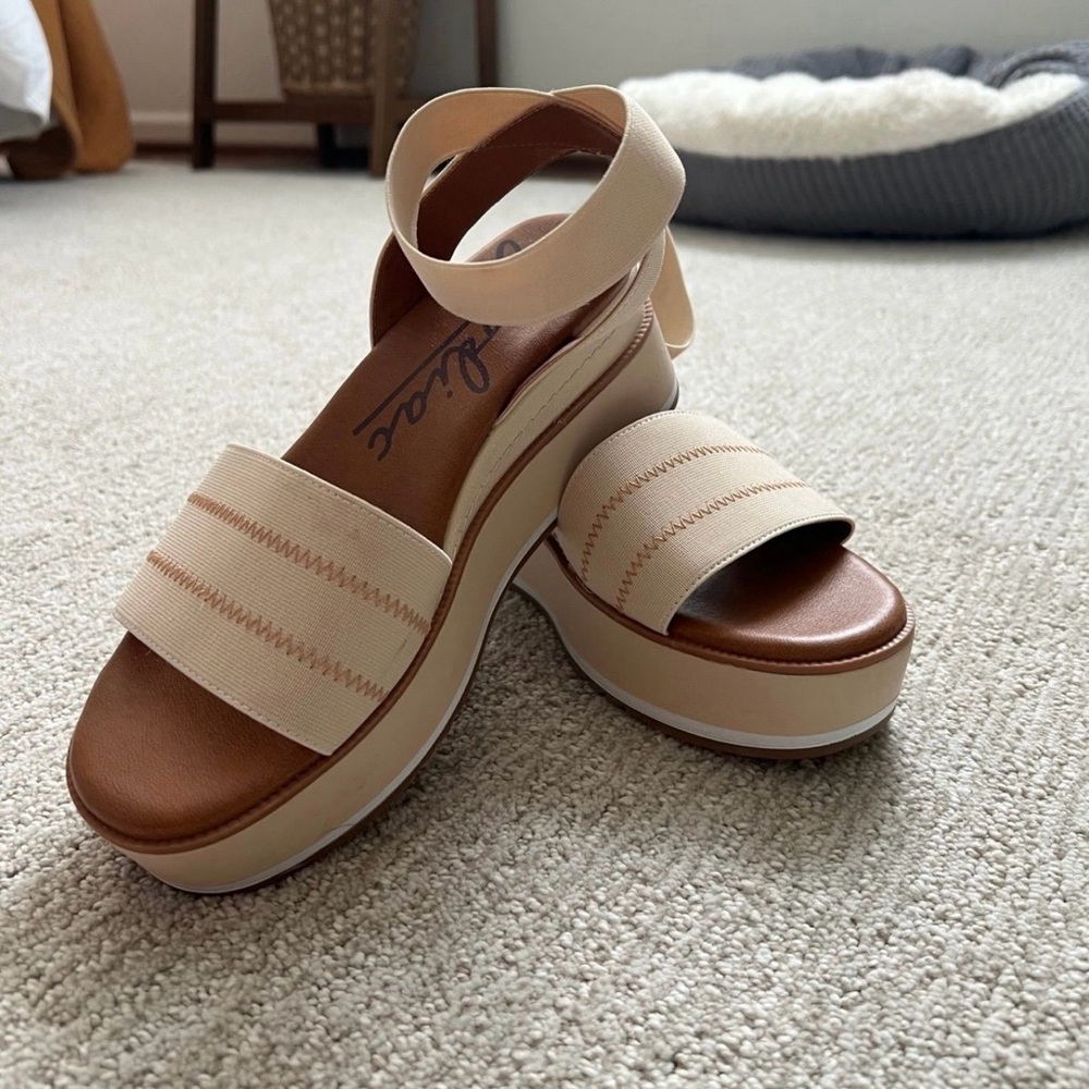 Zodiac Cream Wedge Sandals